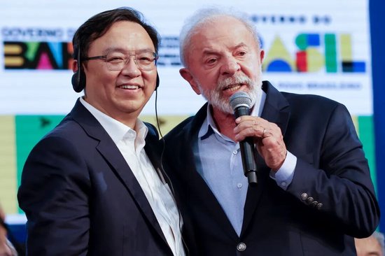 卢拉现身，“特别感谢中国”